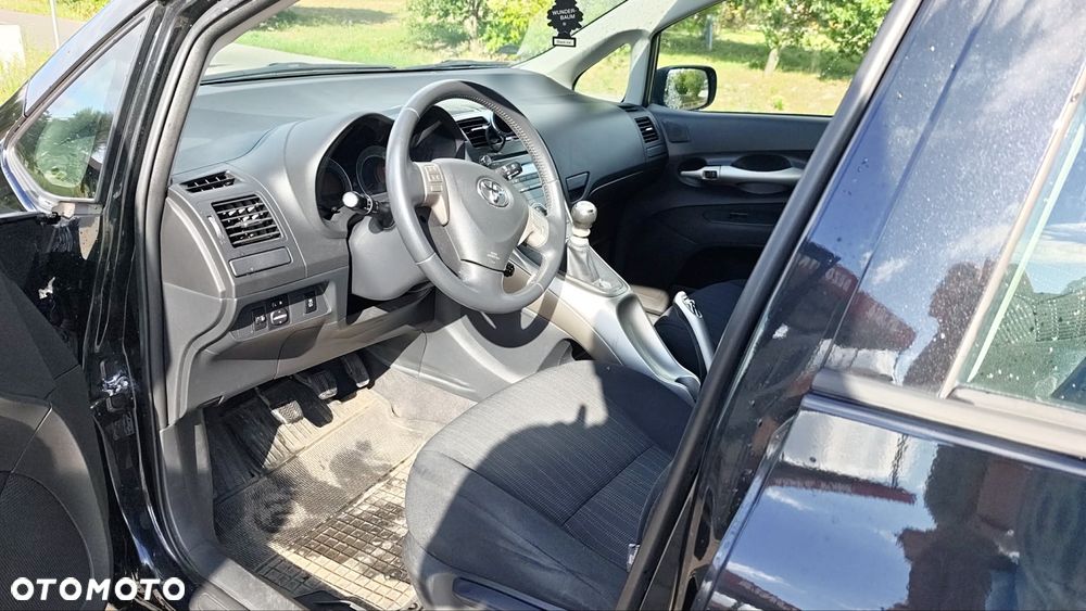 Toyota Auris - 5