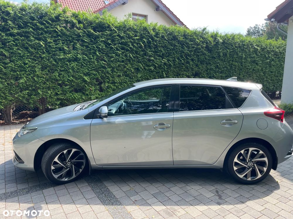 Toyota Auris 1.6 Comfort - 2