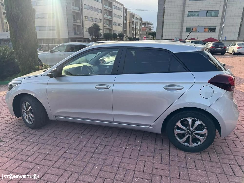 Hyundai i20 1.0 T-GDI Style DCT - 11