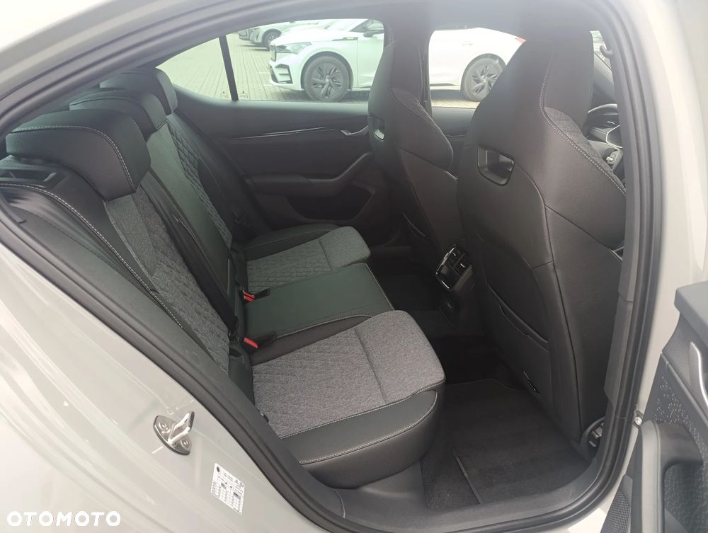 Skoda Octavia 1.5 TSI ACT Sportline - 16