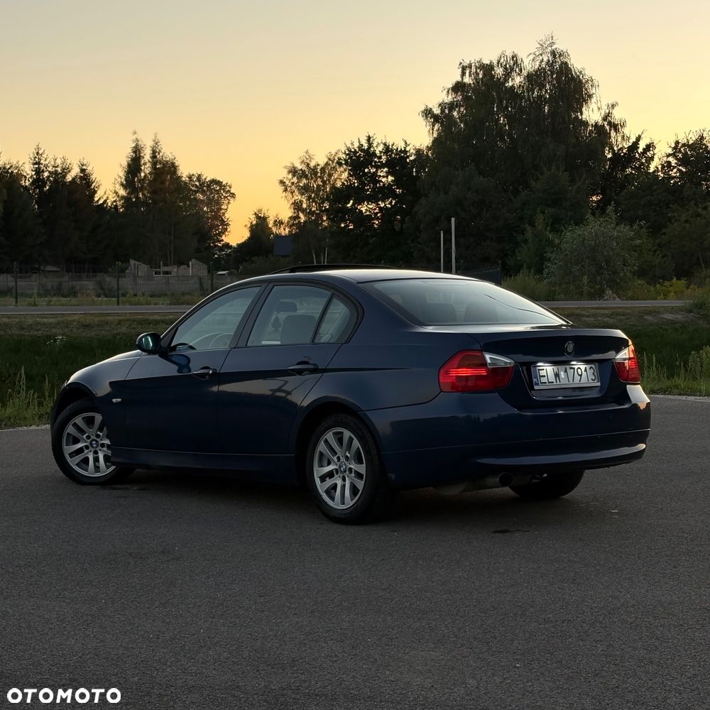 BMW Seria 3 320i - 6