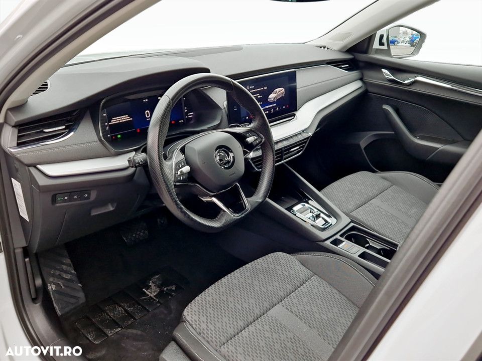 Skoda Octavia 2.0 TDI DSG Style - 17