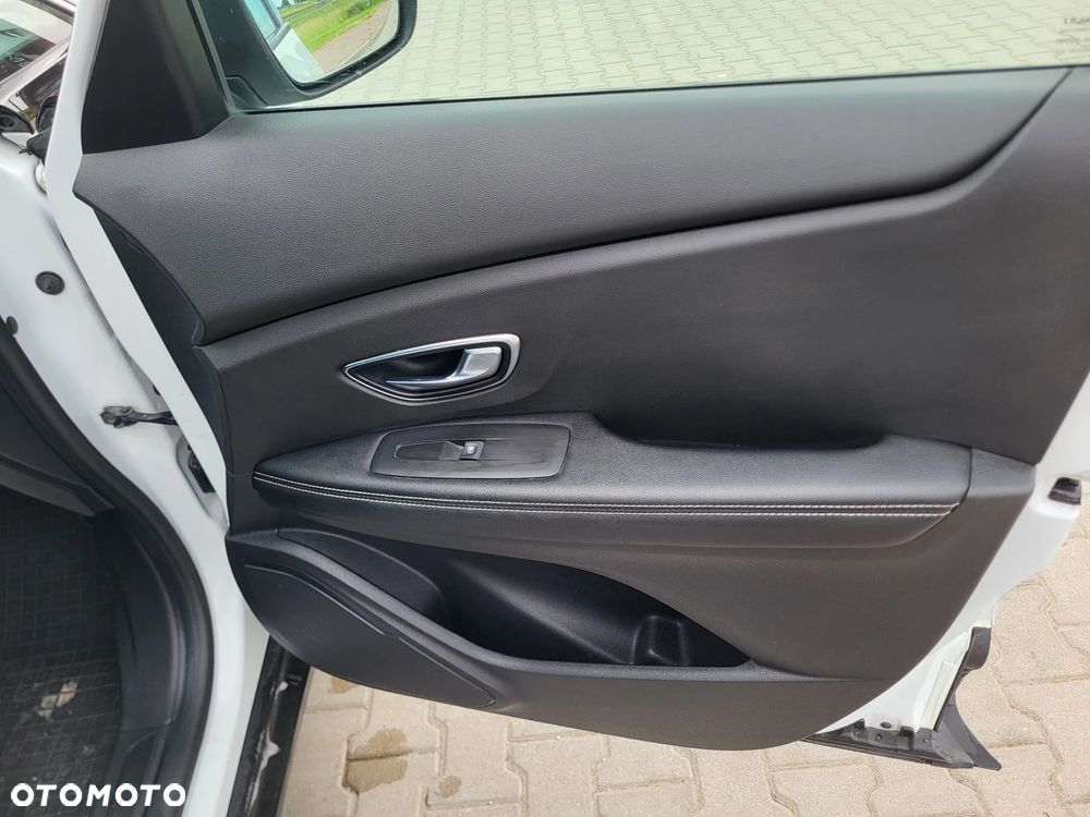 Renault Scenic - 28