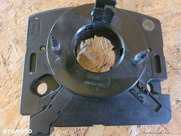 AUDI VW SEAT SKODA TAŚMA POD KIEROWNICĘ ZWIJAK  1J0959654AC