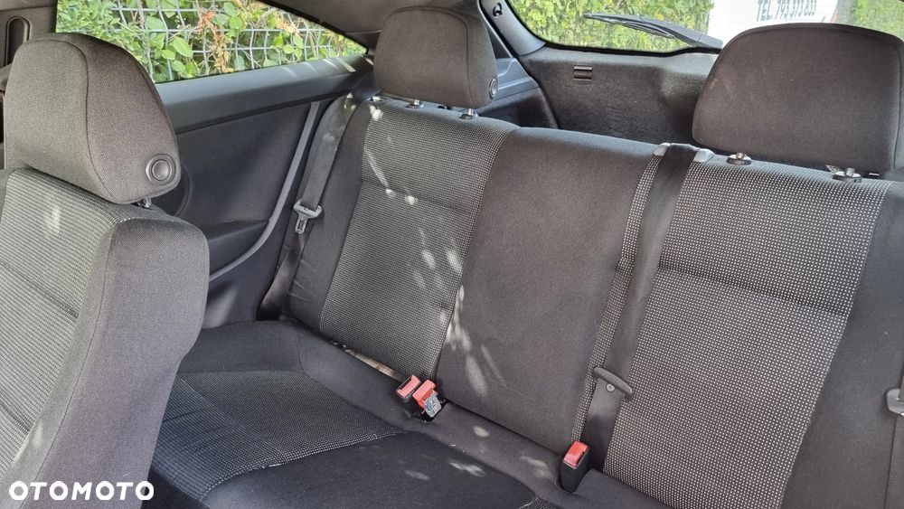 Opel Astra 1.9 CDTI Enjoy - 10