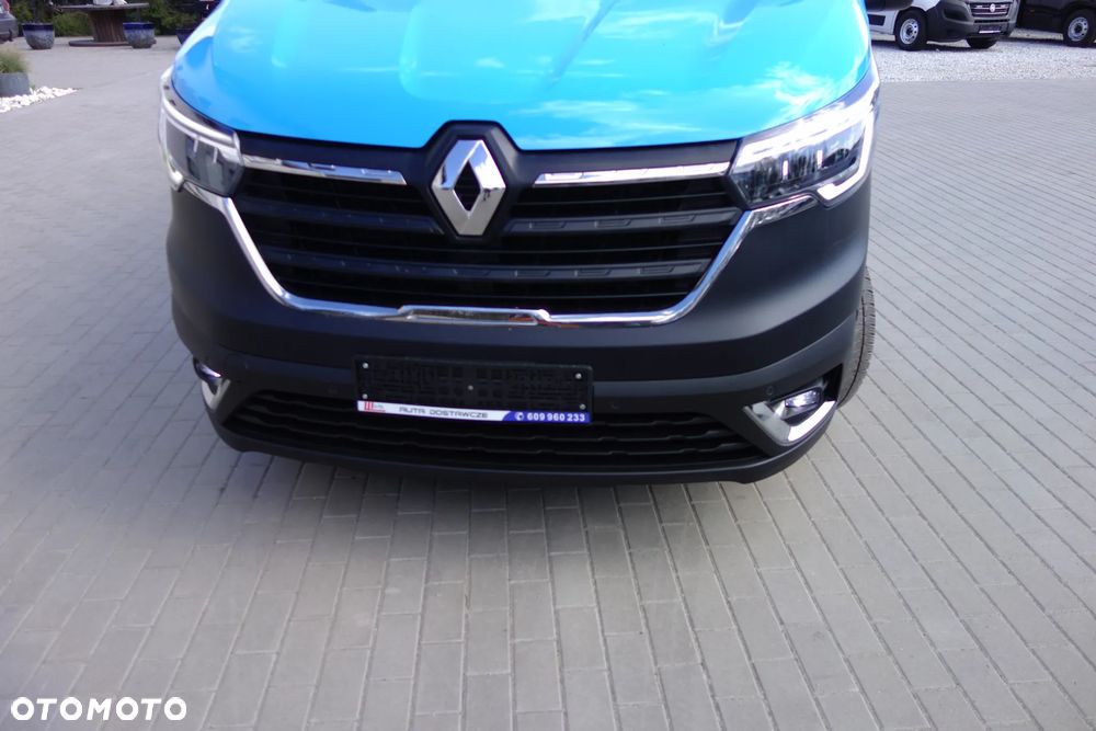 Renault Trafic Automat 2.0 DCI 150 KM Long Klima Kamera - 23
