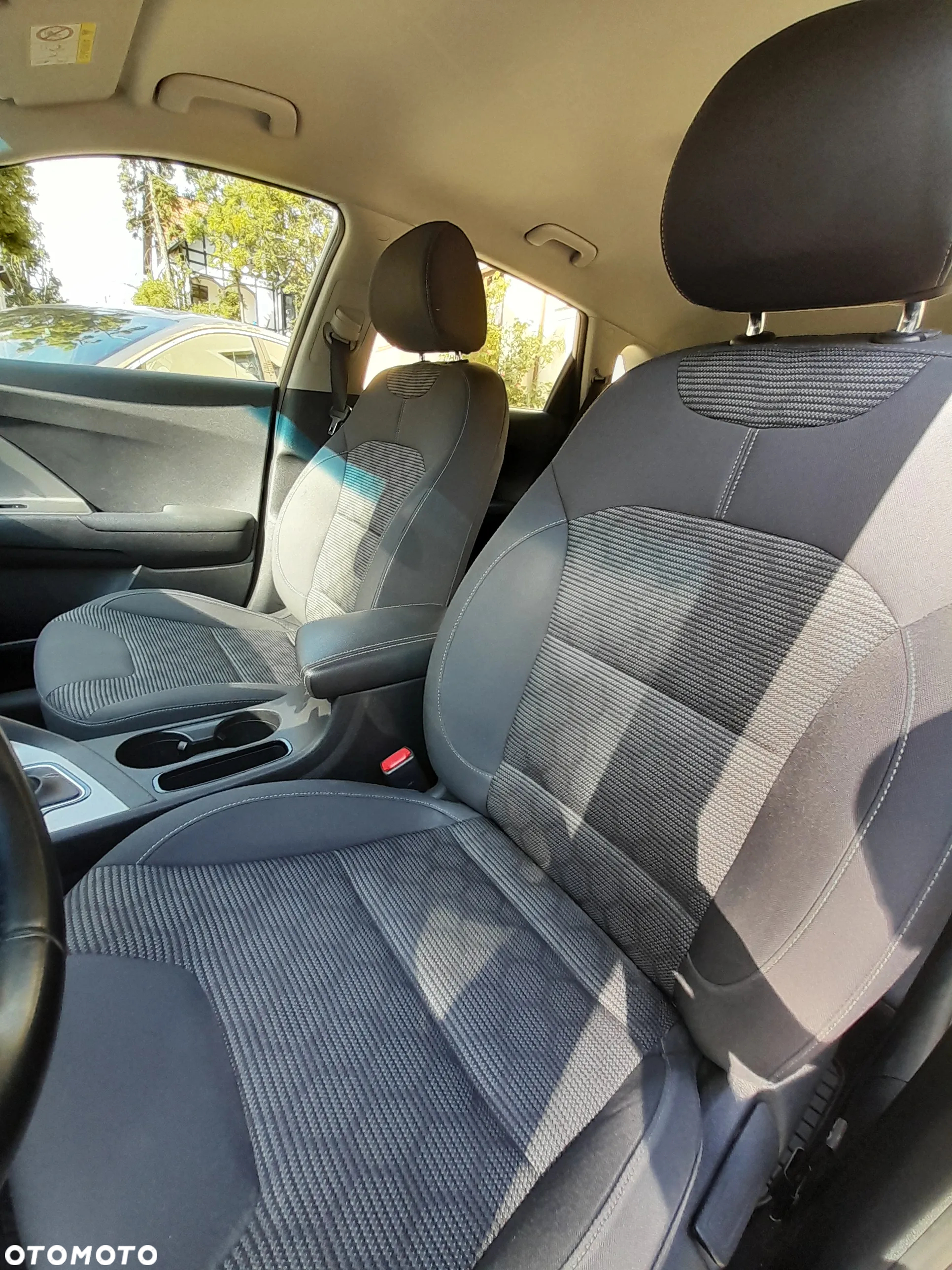 Kia Niro 1.6 GDI Hybrid M - 29
