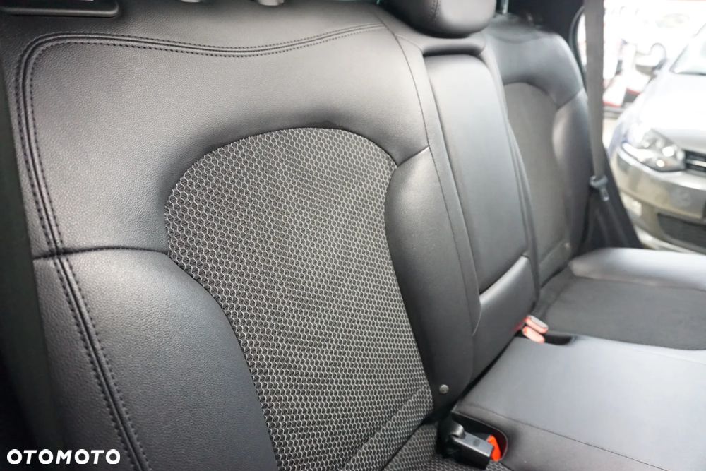 Hyundai ix35 2.0 CRDi 2WD Style - 28