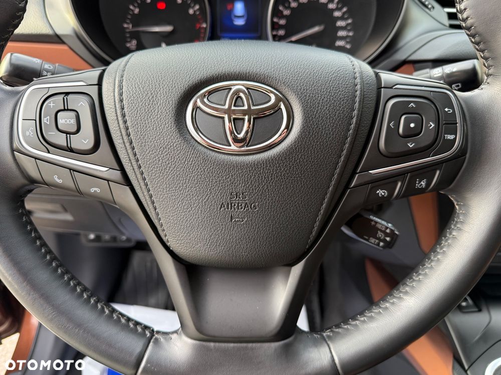 Toyota Avensis Touring Sports 1.8 Edition S+ - 31