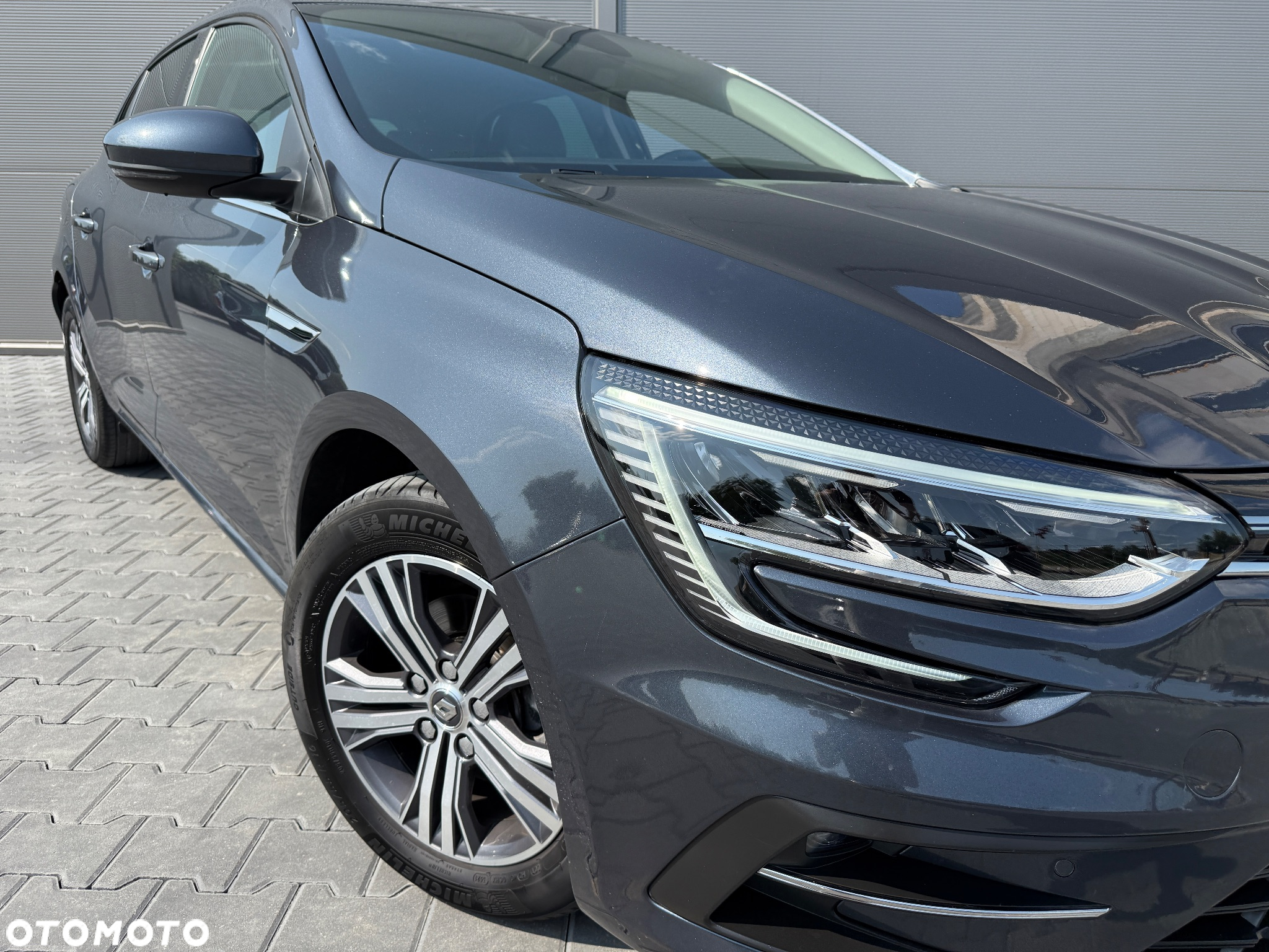 Renault Megane ENERGY TCe 140 EDC LIMITED - 21