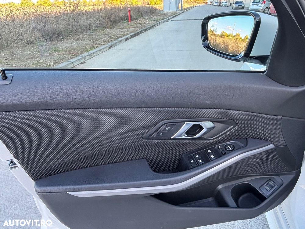 BMW Seria 3 318d Aut. Advantage - 19