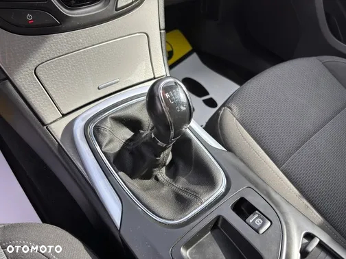 Opel Insignia - 16