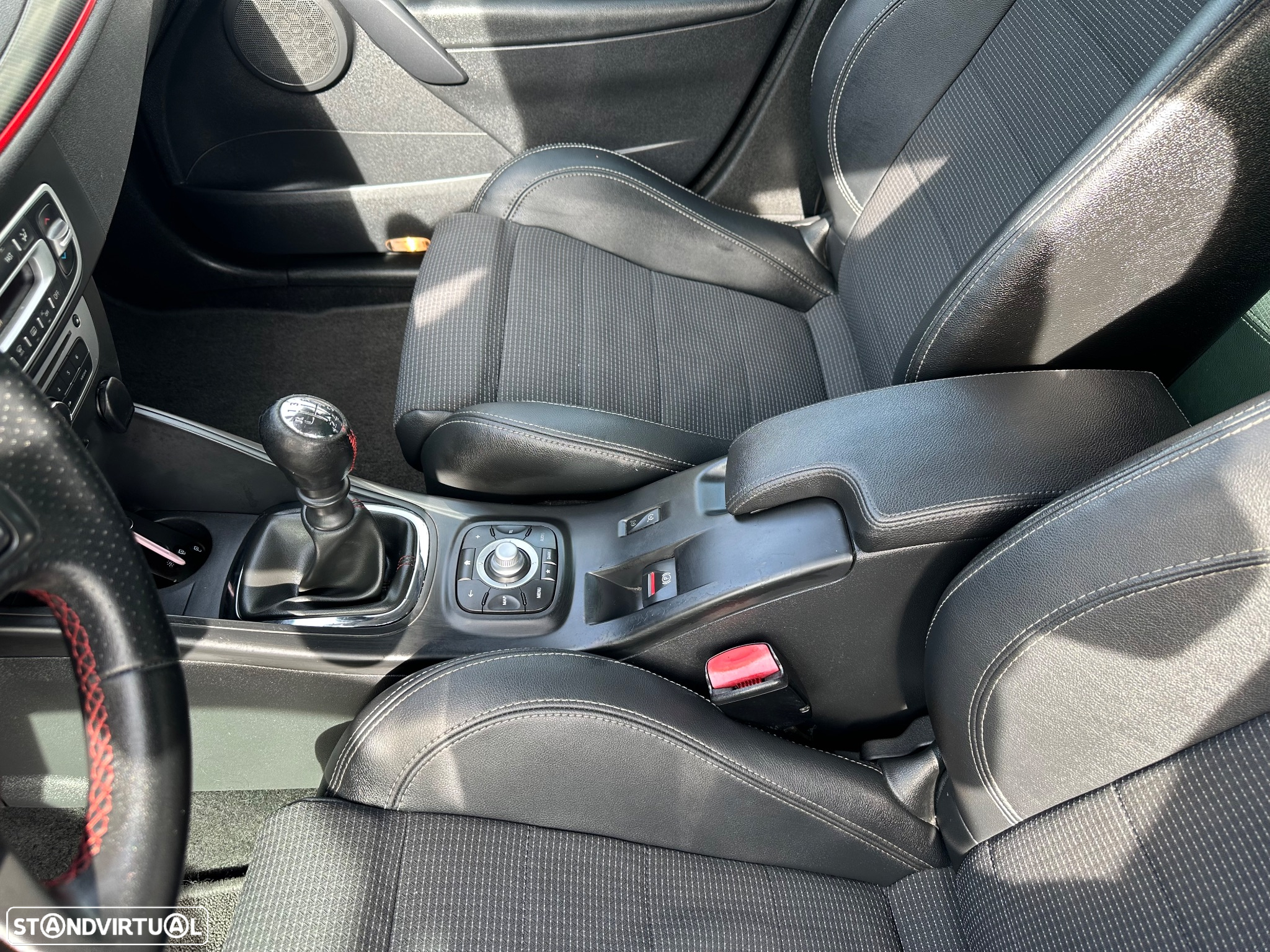 Renault Mégane Sport Tourer 1.5 dCi GT Line - 19