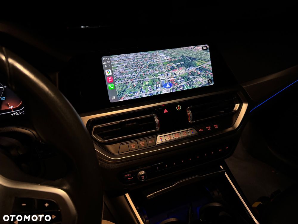BMW Seria 3 318i M Sport sport - 36