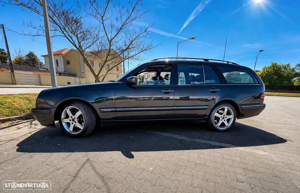 Mercedes-Benz E 220 CDI Avantgarde - 4