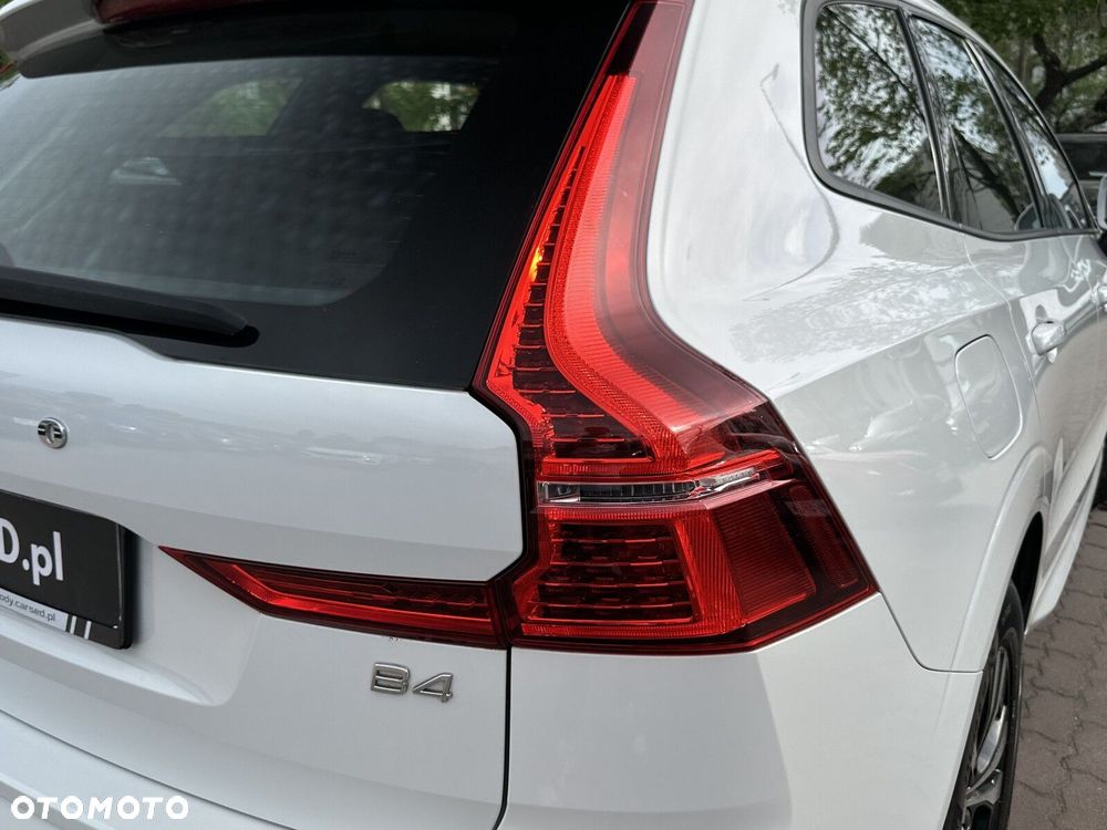Volvo XC 60 B4 B Momentum - 36