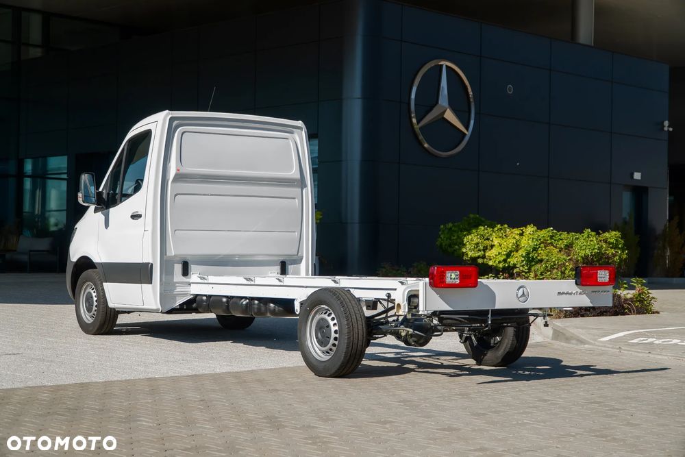 Mercedes-Benz Sprinter - 8