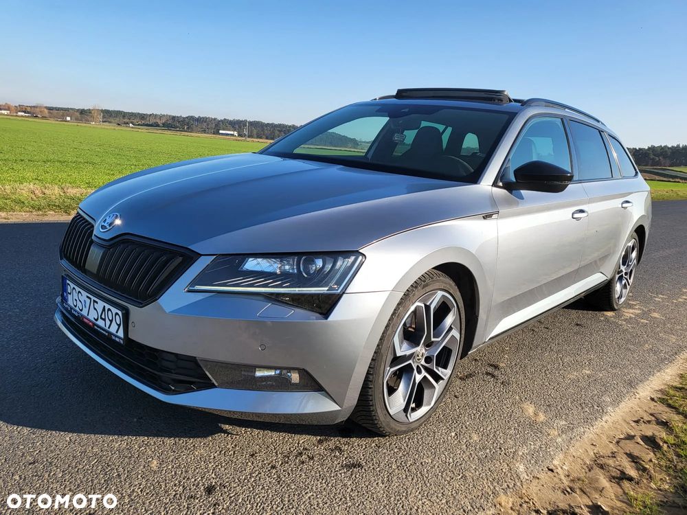 Skoda Superb 2.0 TDI Sportline DSG - 22