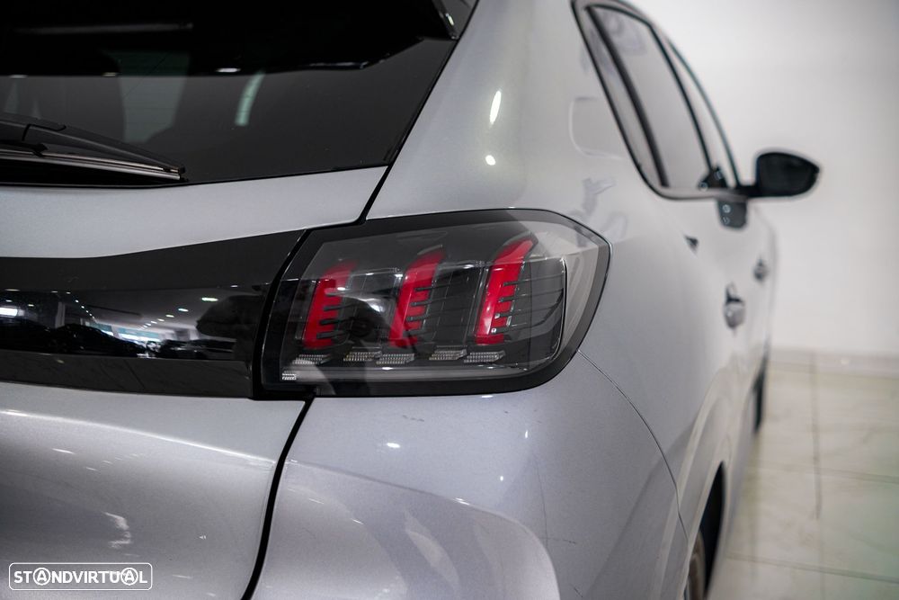 Peugeot 208 1.2 PureTech Allure - 12
