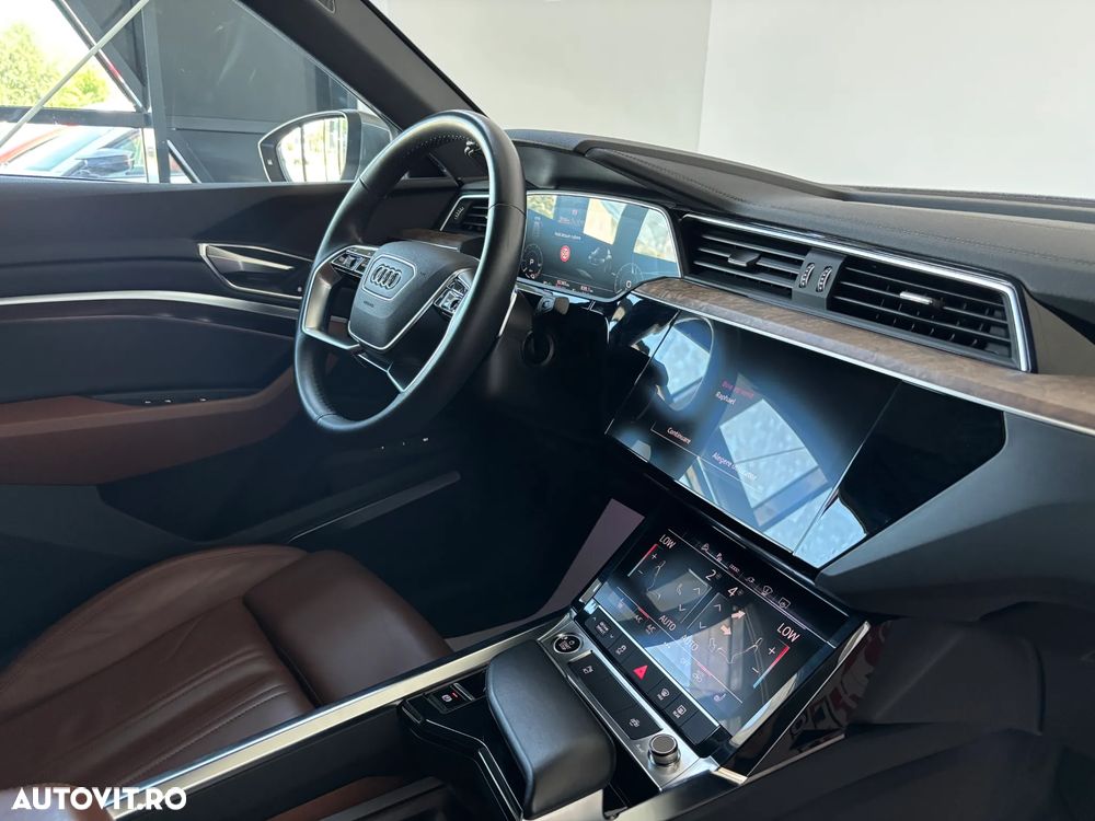 Audi e-tron 55 quattro - 8