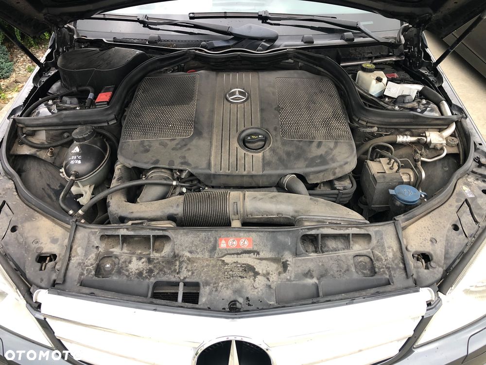 Mercedes-Benz Klasa C 220 CDI BlueEff Avantgarde - 14