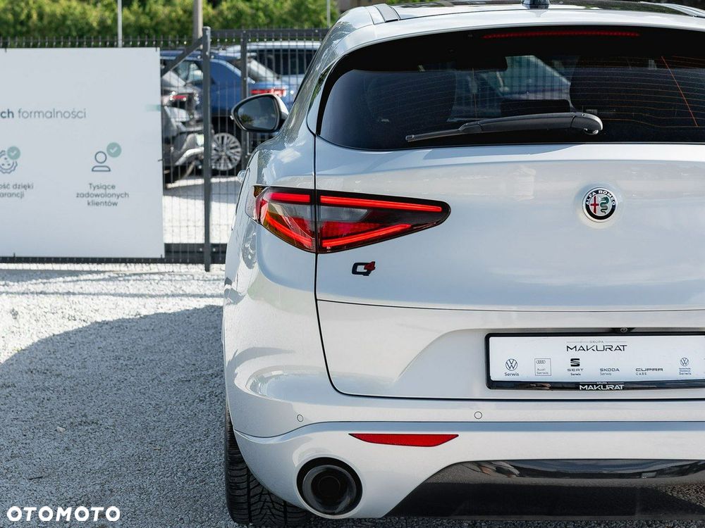 Alfa Romeo Stelvio 2.0 Turbo Veloce Q4 - 12