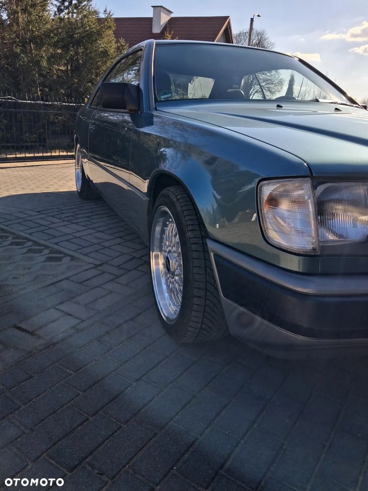 Mercedes-Benz W124 (1984-1993) - 18