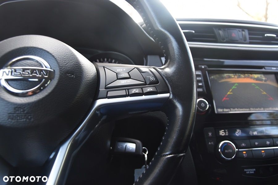 Nissan Qashqai 1.2 DIG-T N-Vision - 23