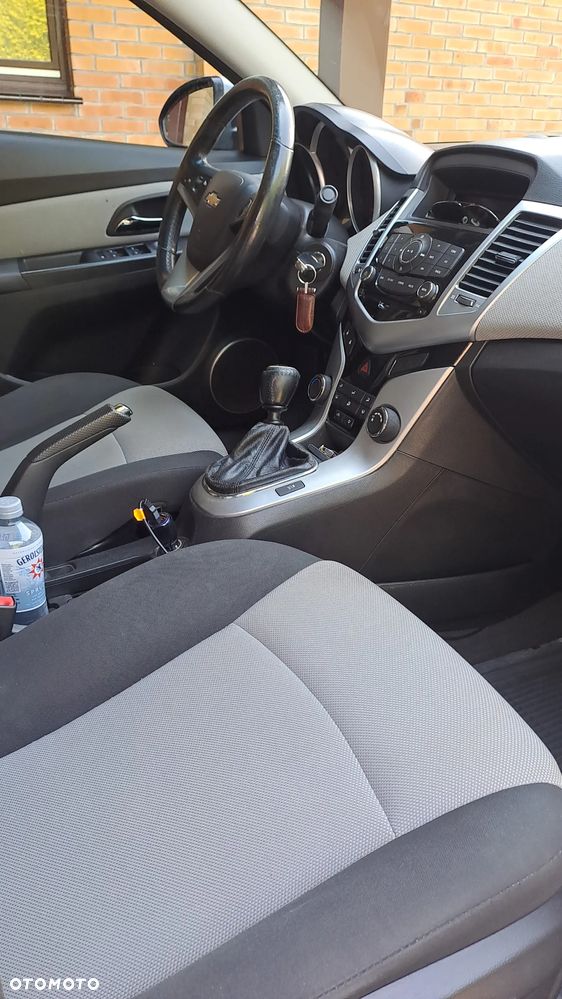 Chevrolet Cruze 1.6 LT - 4
