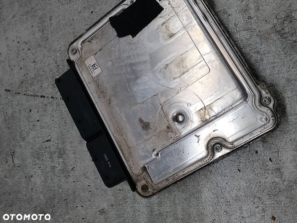 KOMPUTER, STEROWNIK SKODA OCTAVIA II 06F906056ER  0261S02260 2.0 FSI - 4