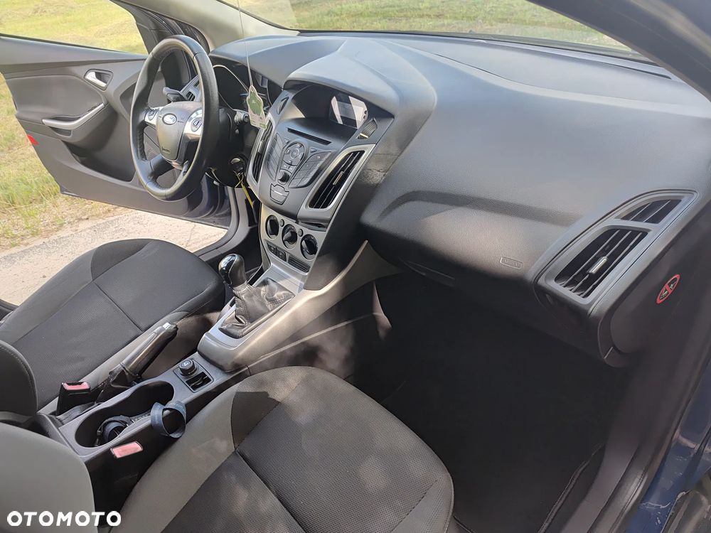 Ford Focus SW - 22