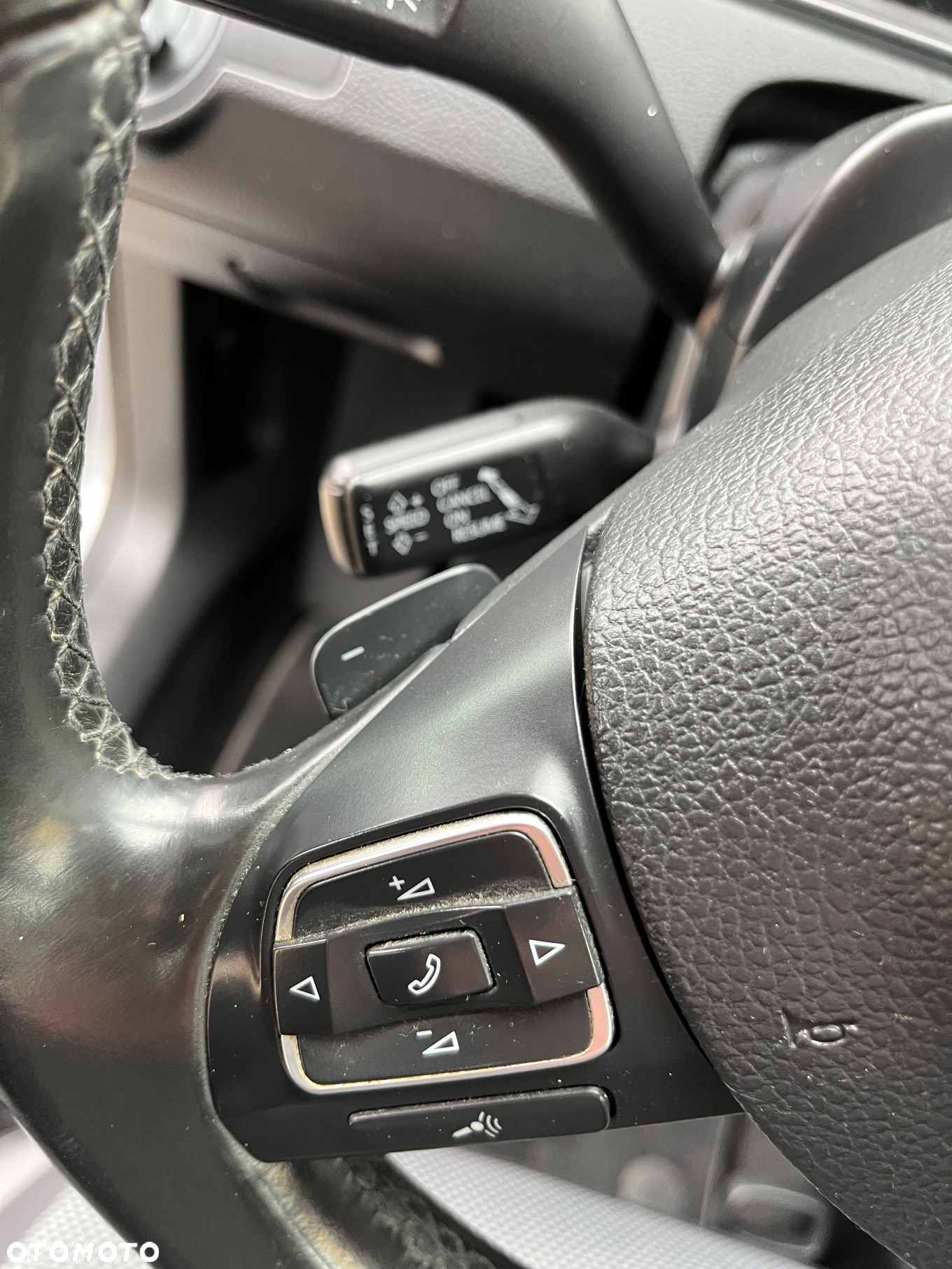 Volkswagen Passat Variant 2.0 TDI DSG BlueMotion Technology Comfortline - 16