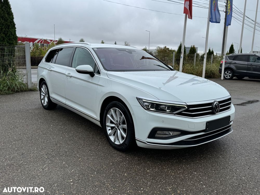Volkswagen Passat Variant 2.0 TDI SCR DSG Elegance - 16