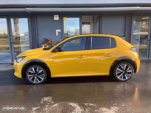 Peugeot e-208 GT+ - 6