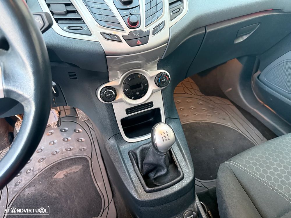 Ford Fiesta 1.25 Titanium - 21