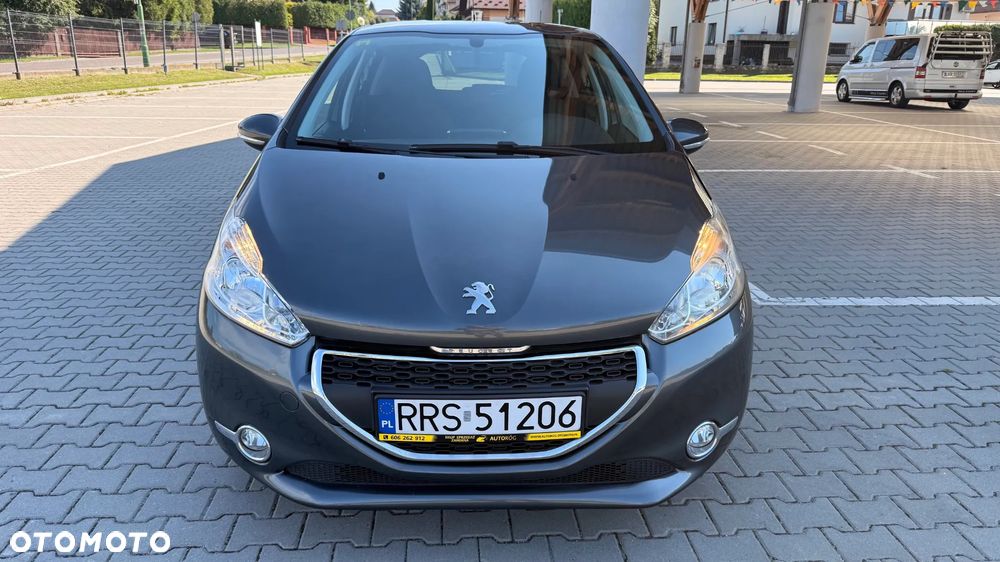 Peugeot 208 - 6