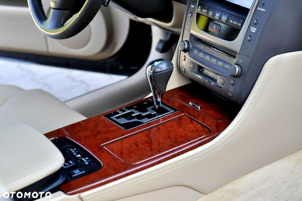 Lexus GS 300 Prestige + - 16