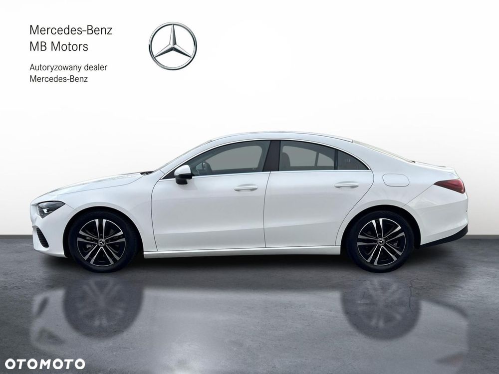 Mercedes-Benz CLA 200 7G-DCT - 3