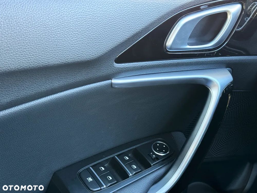 Kia Ceed 1.4 T-GDI DCT OPF Platinum Edition - 23