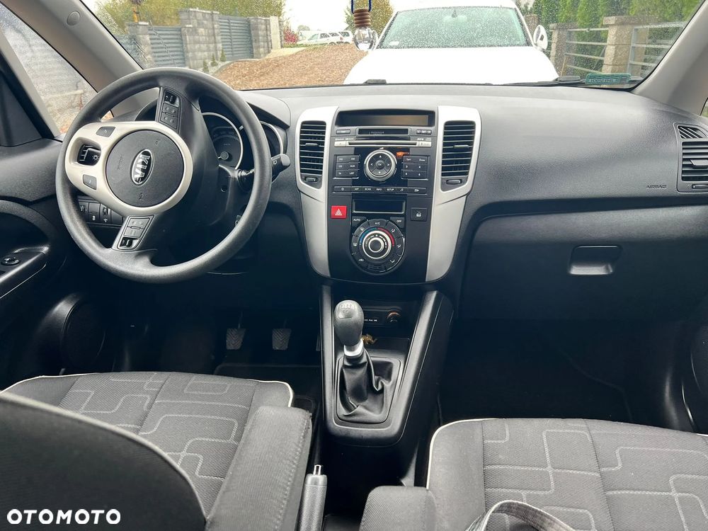 Kia Venga - 7