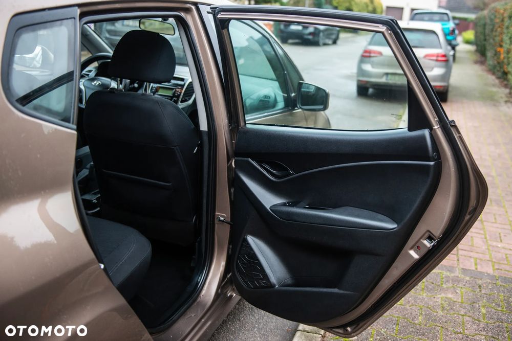 Hyundai ix20 1.4 blue Comfort - 23