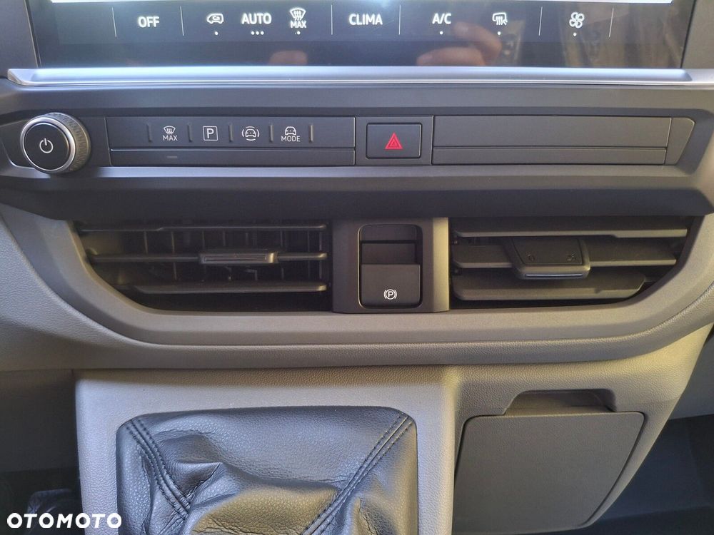 Volkswagen Transporter L2 (skrzynia) - 14