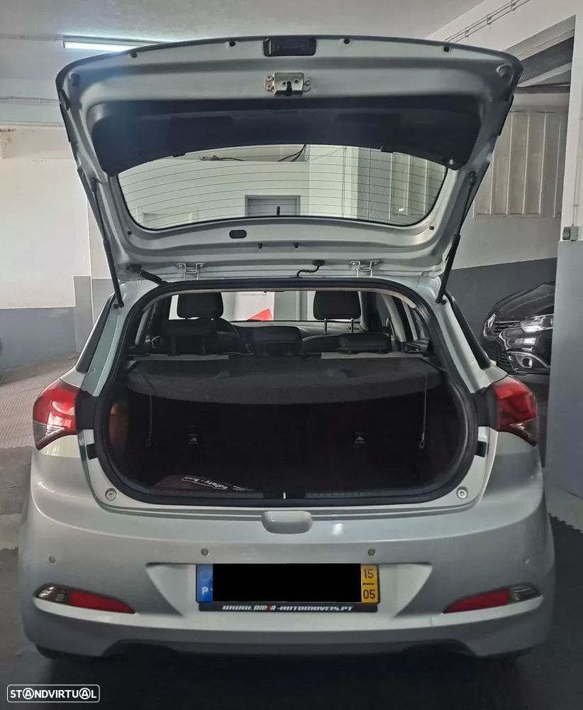 Hyundai i20 1.2 Comfort - 14