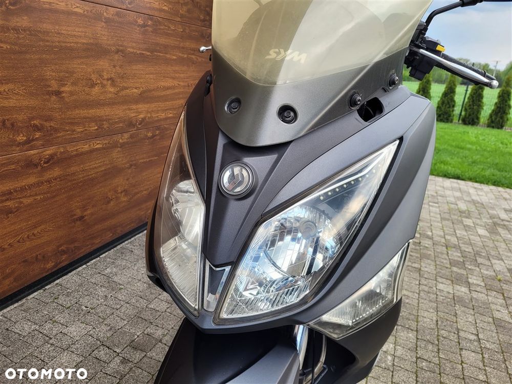 SYM GTS - 4
