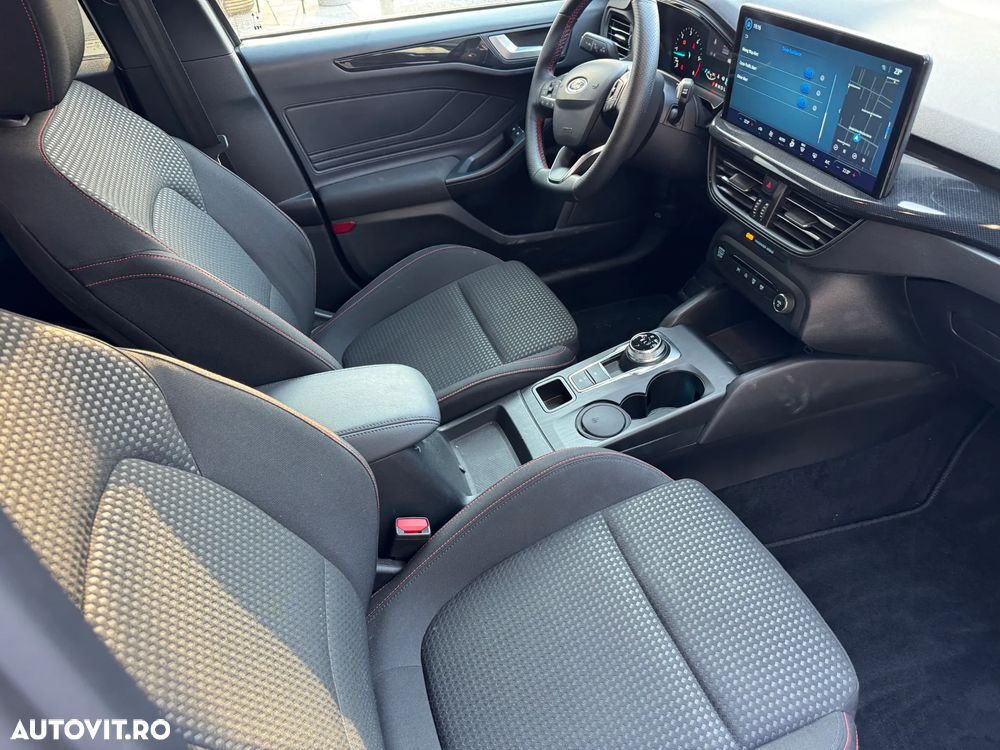 FORD Focus 2025 — imagine 12