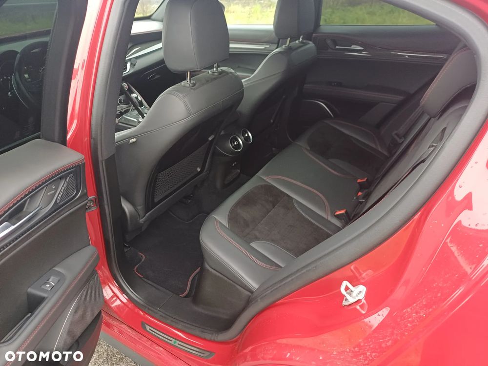 Alfa Romeo Stelvio V6 2.9 Bi-Turbo AT8-Q4 Quadrifoglio - 26