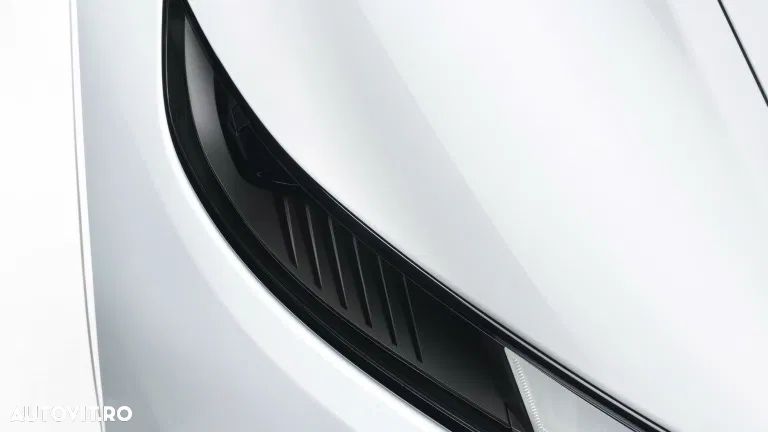 Tesla Model Y RWD Standard - 9