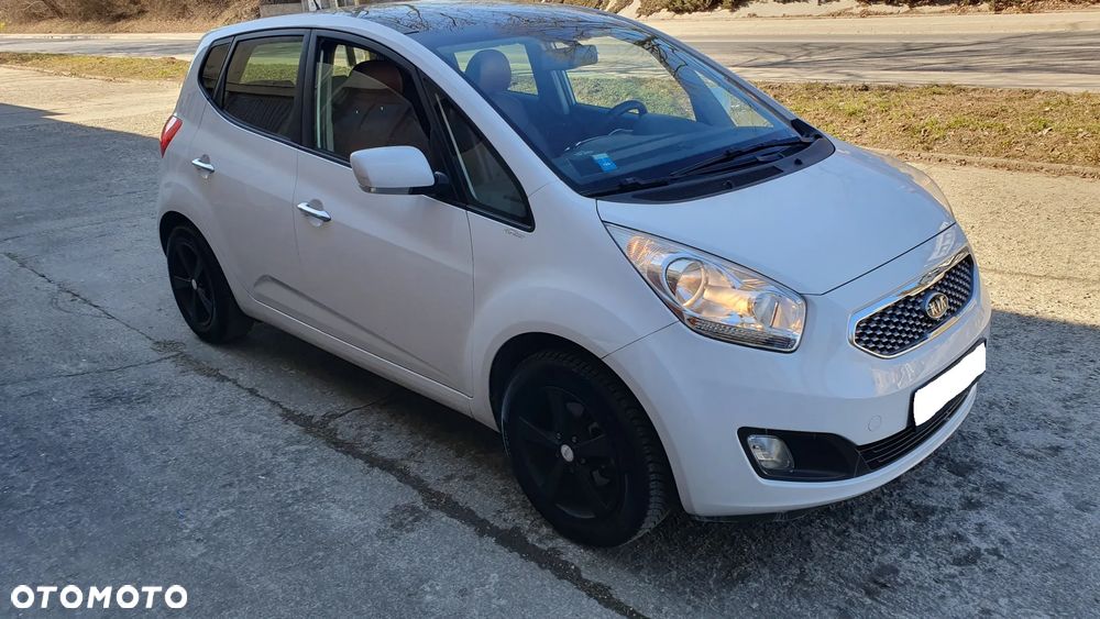 Kia Venga 1.6 CVVT Titanium Collection - 9