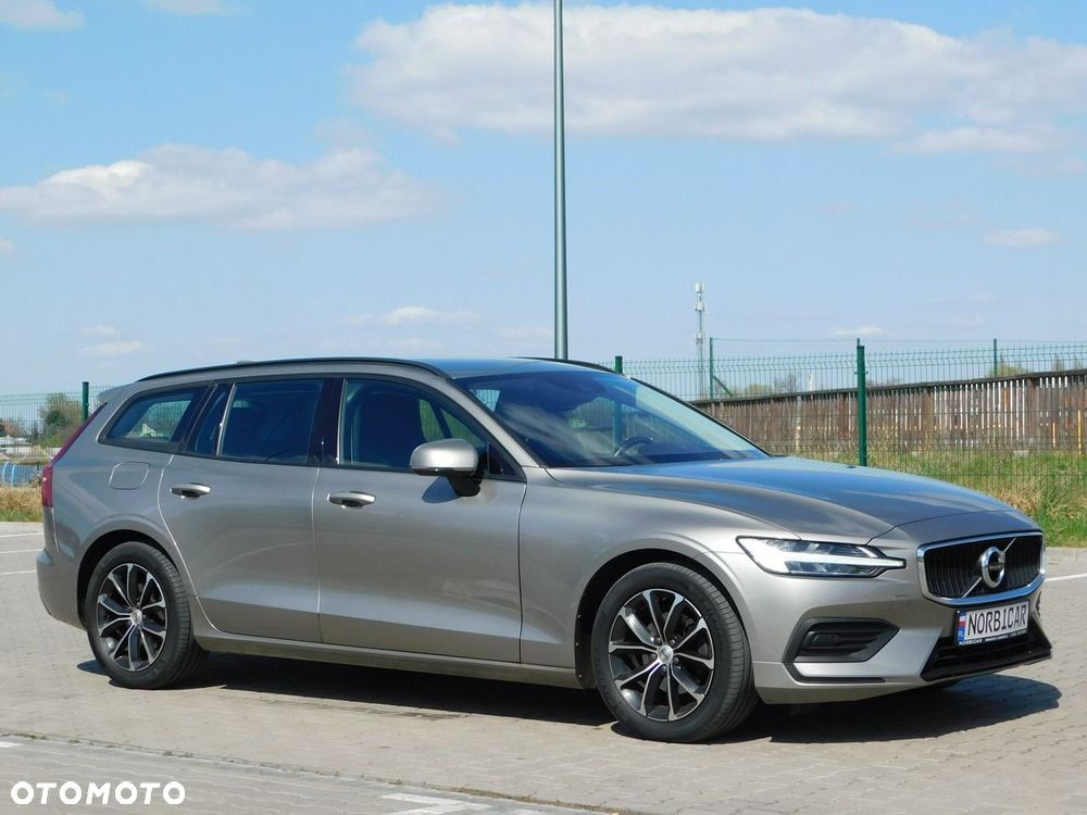 Volvo V60 D3 Momentum Pro - 4