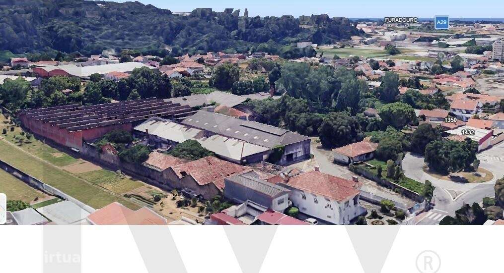 Terreno com 18.910 m2 com vários Armazéns para restauro ou para constr - Grande imagem: 2/25